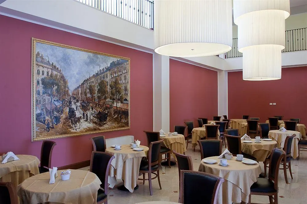 Hotel Maxim Anzola dell'Emilia 4*,  Italy